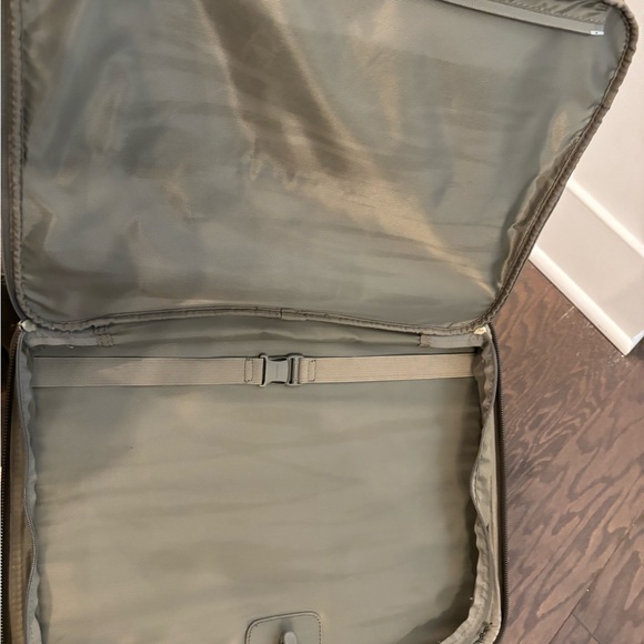 Briggs & Riley # U122SP-7 Baseline Essential 22" Carry-On Spinner Luggage Green - Picture 5 of 11